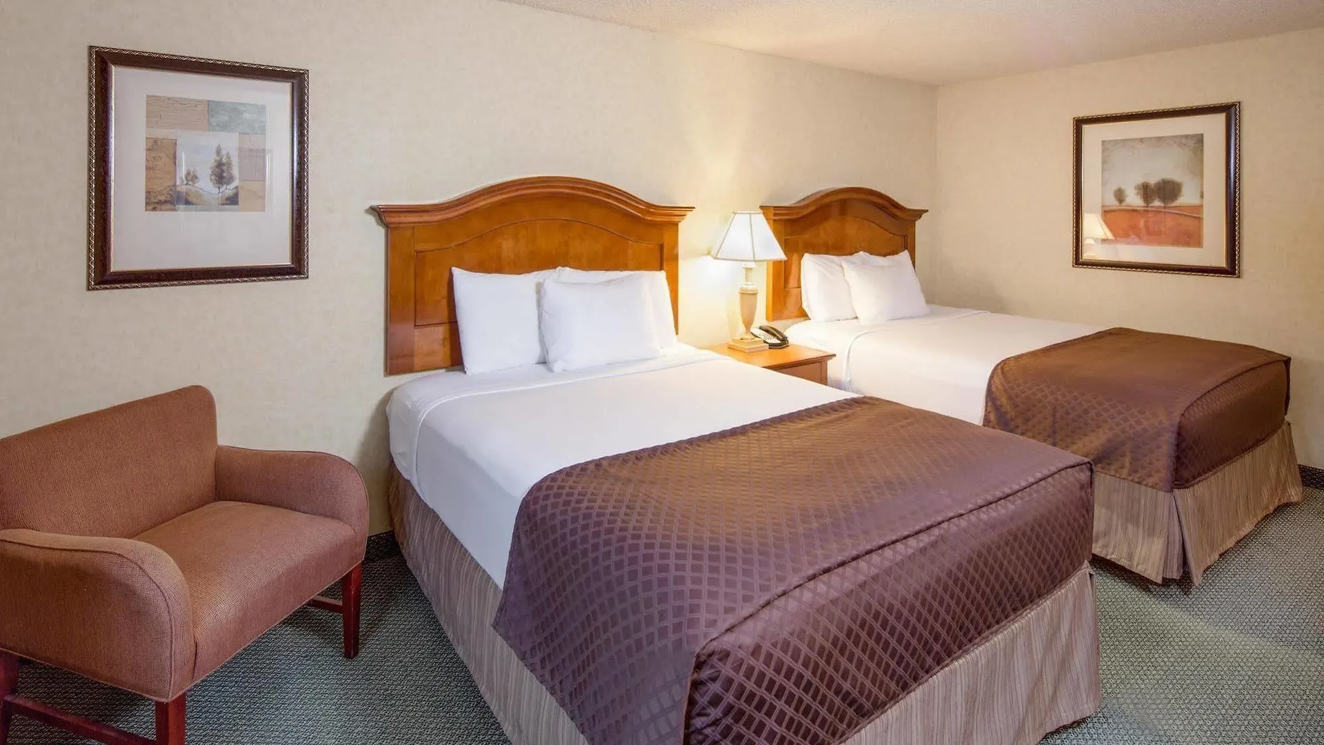***  Red Lion Hotel Portland Airport United States